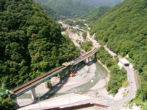 写真　建設中のうすゆき橋