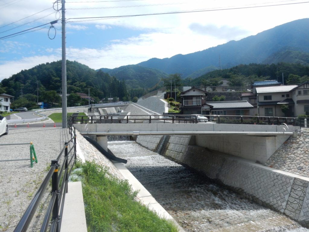 写真　現在の梨沢橋