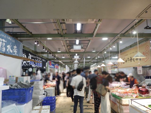 金沢港 いきいき魚市 市場の様子