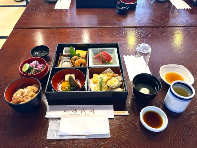 彩りの美しい鎌倉弁当